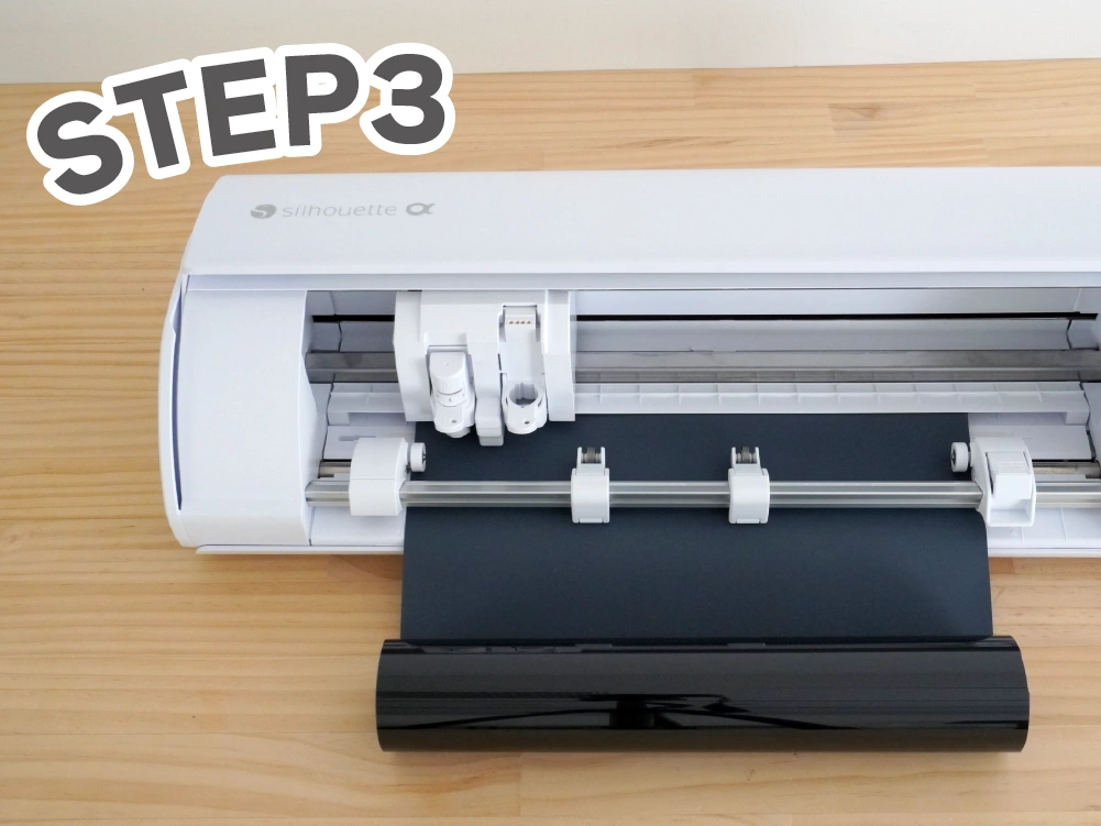 カッティングマシンでアイロンプリントシートをカット