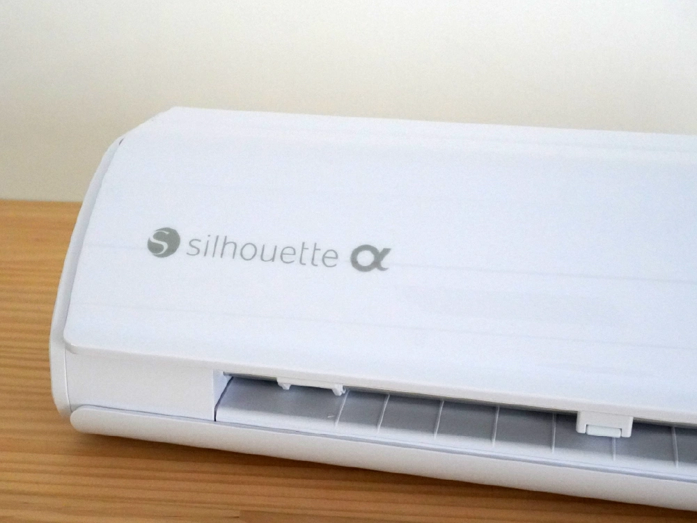 家庭用カッティングマシン silhouette CAMEO